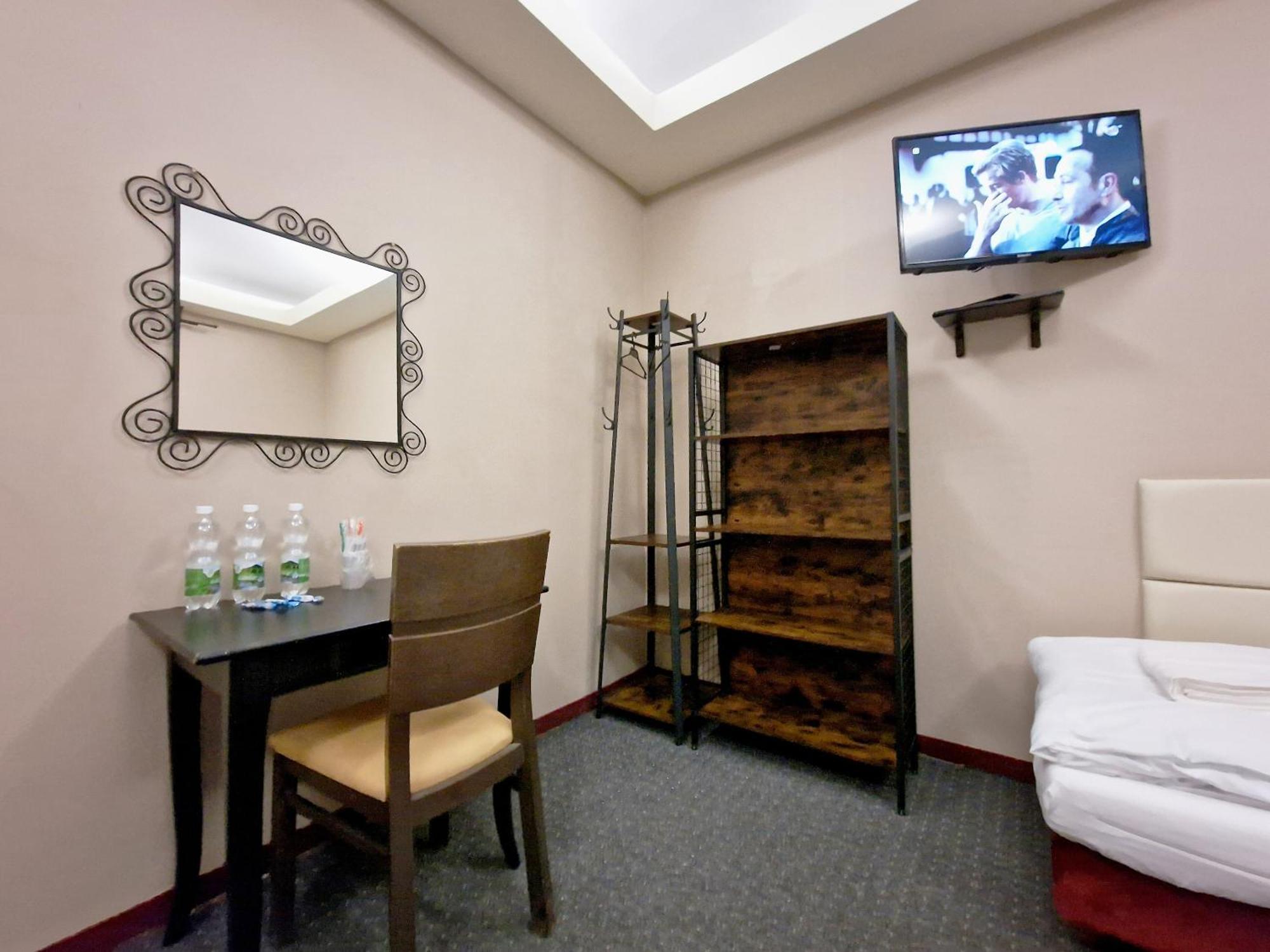 وارسو Helvetia Plus B&B - Private Rooms And Apartments المظهر الخارجي الصورة